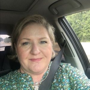 Meet your Posher, Jennifer e